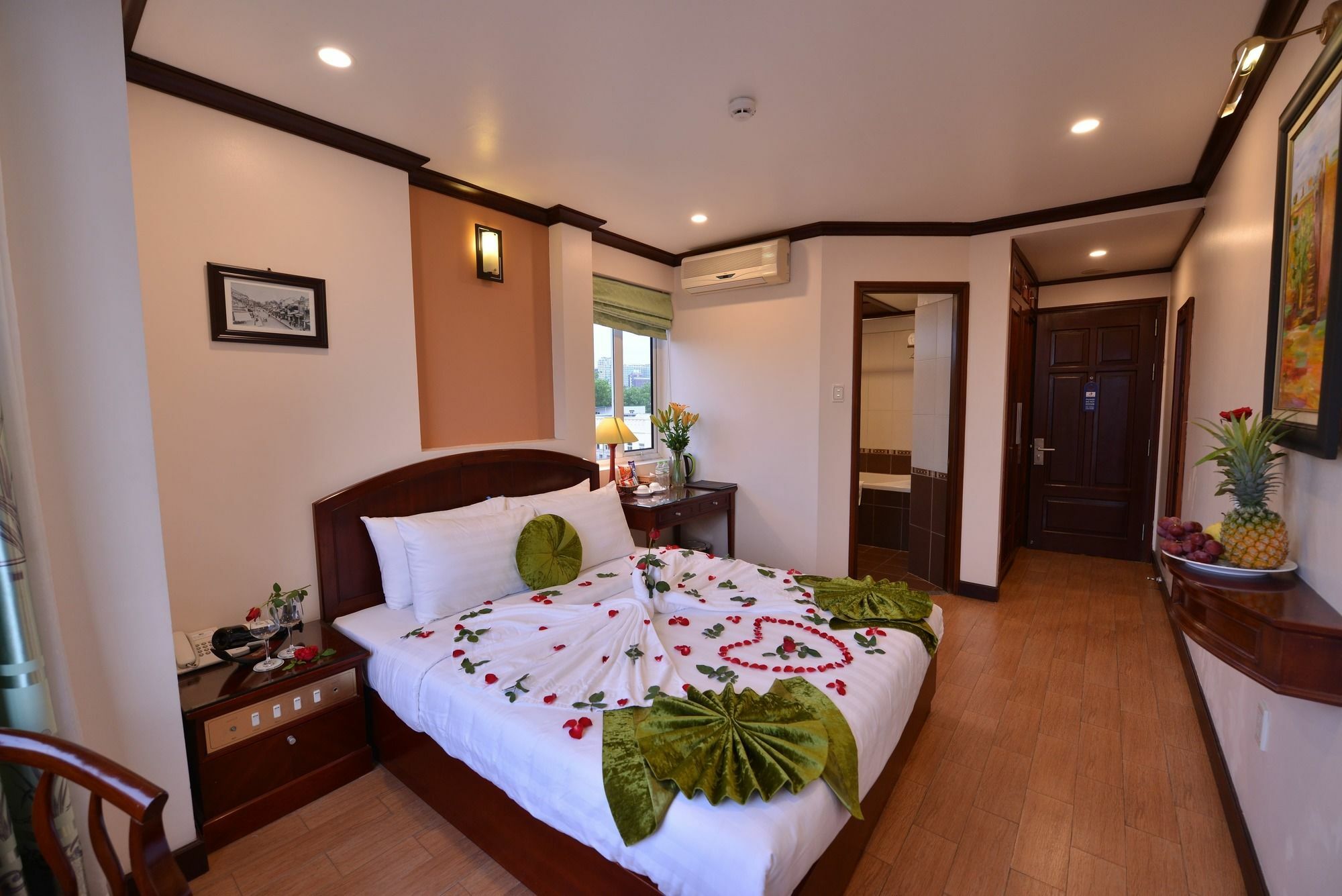 Blue Hanoi Inn Legend Hotel エクステリア 写真