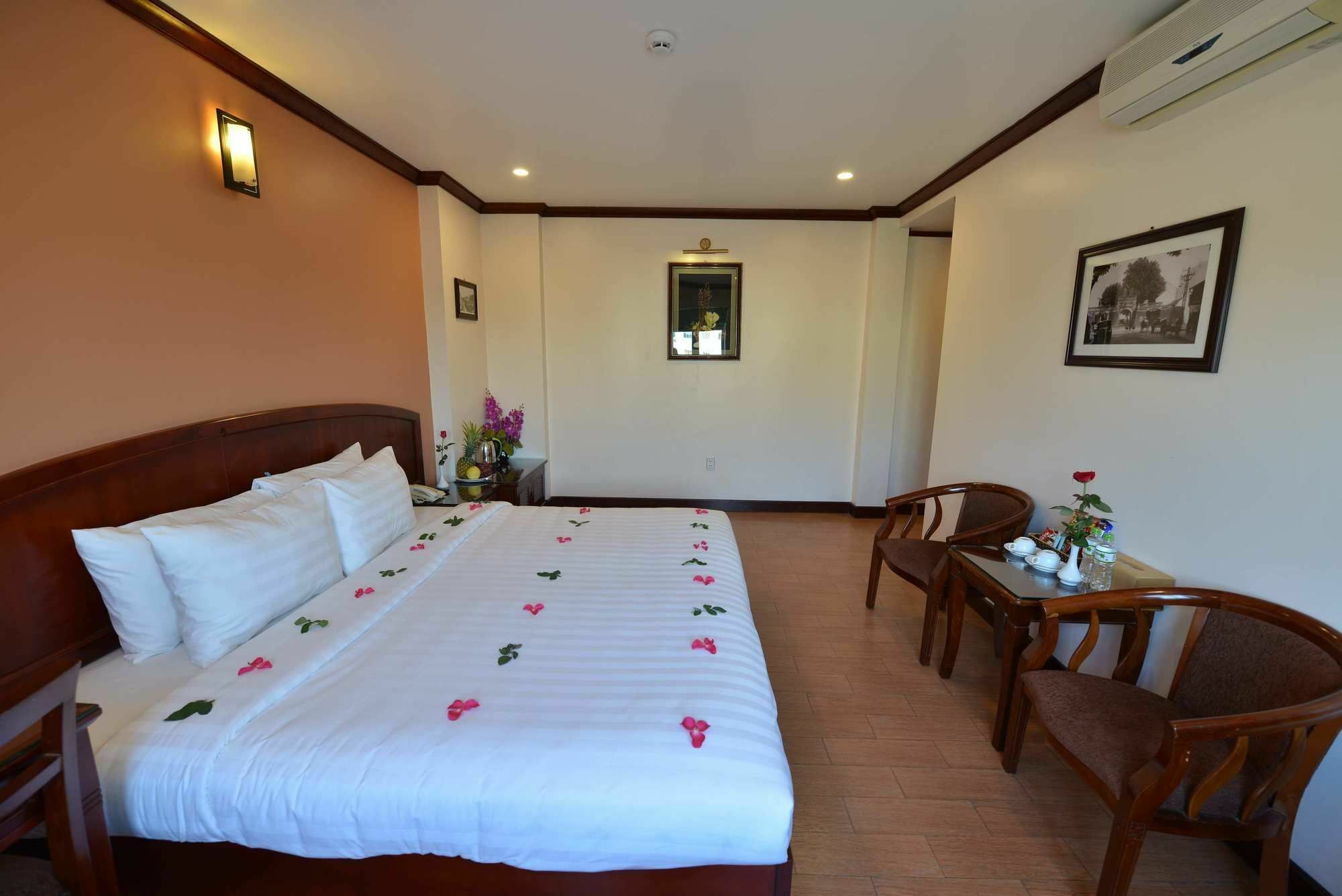 Blue Hanoi Inn Legend Hotel エクステリア 写真