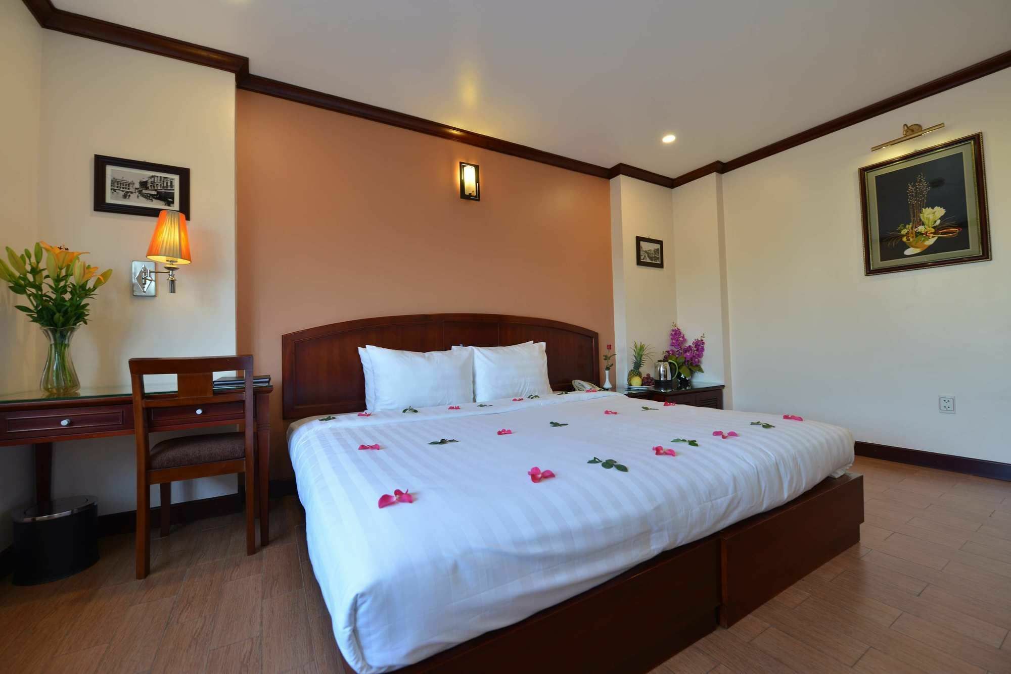 Blue Hanoi Inn Legend Hotel エクステリア 写真